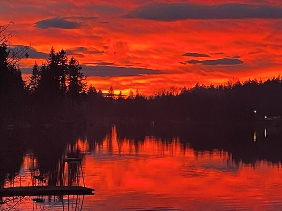 Gorgeous sunset picture of the dock area taken by one of our favorite neighbors on the lake!!