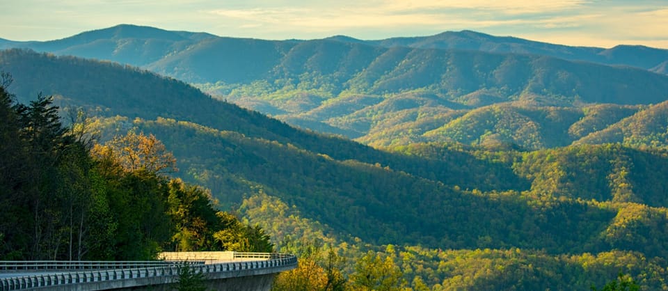 [Activities] During Your Stay at Our Cabins You're Only 8miles From Downtown Gatlinburg and 12.3miles From Pigeon Forge!