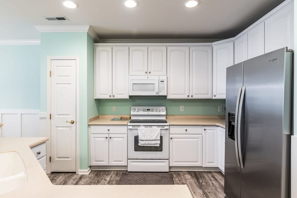Sunset Island 37 Fountain Drive West unit 3C Kitchen