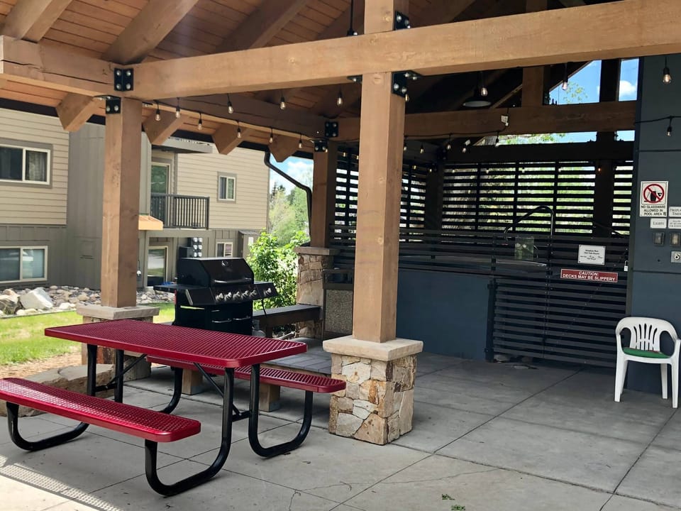 Picnic, Grill, Firepit and Hot Tub