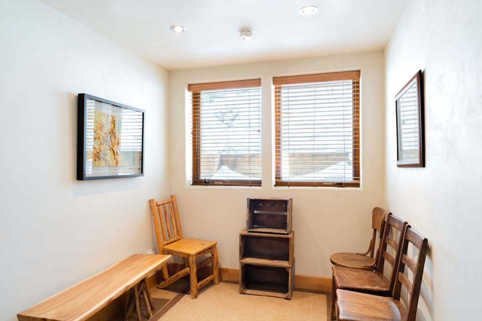 Sitting area.