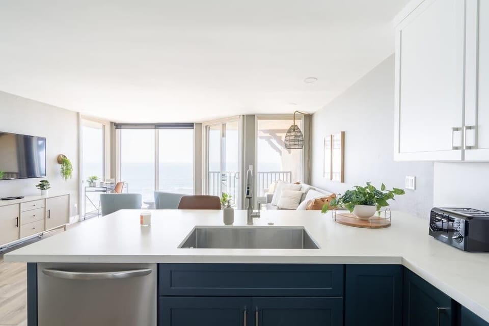 Prep your meals to the sights and sounds of the ocean