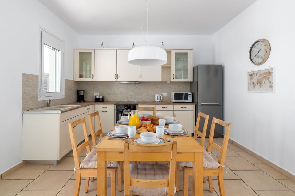 Open plan kitchen and lounge leading to the pool area