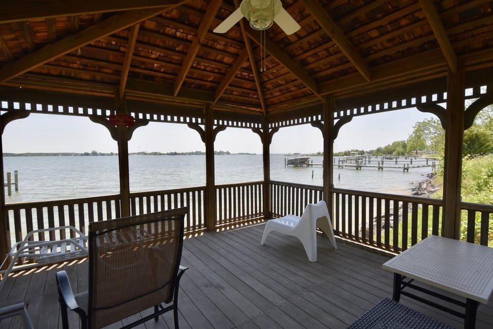 Breezy Gazebo 