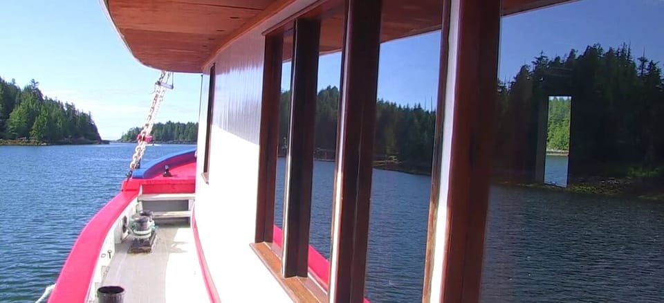 Wrap around outer deck
