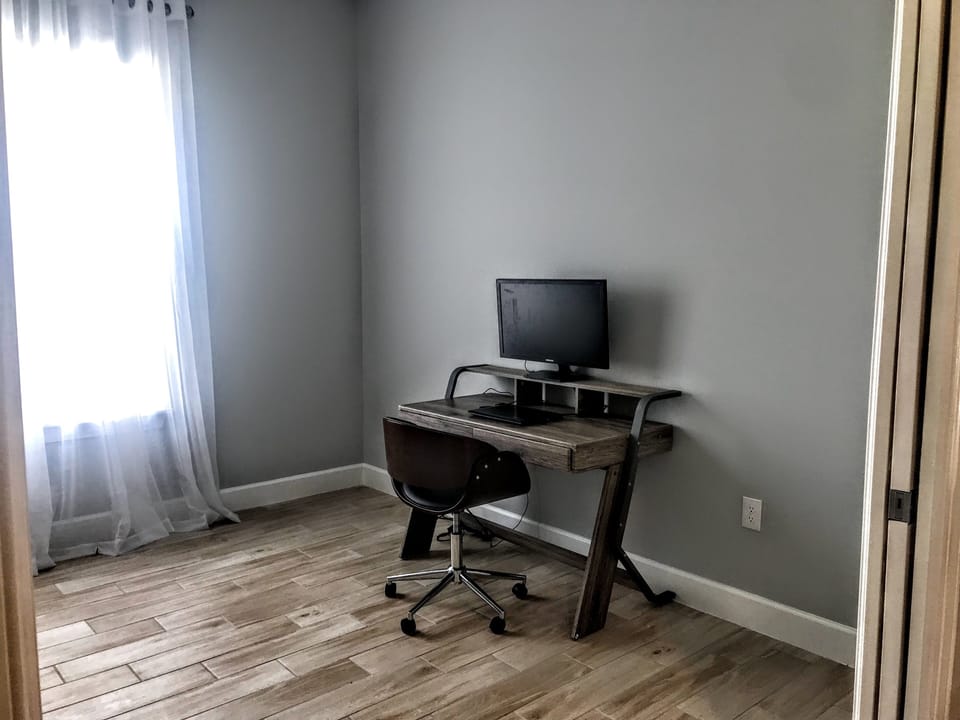 flex room desk