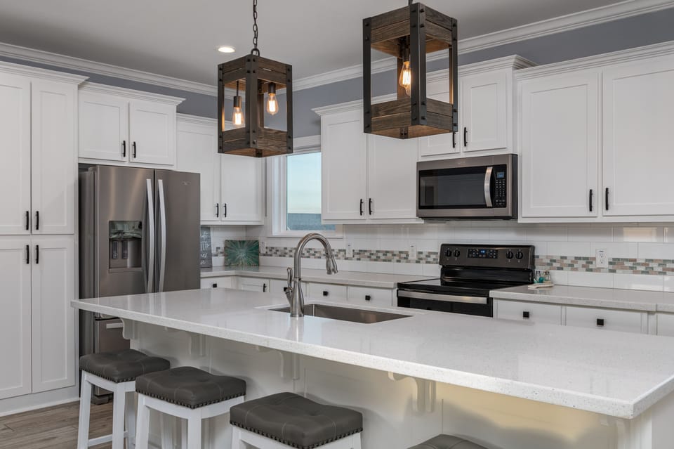 Fully equipped Kitchen (dishes, utensils, etc.) 