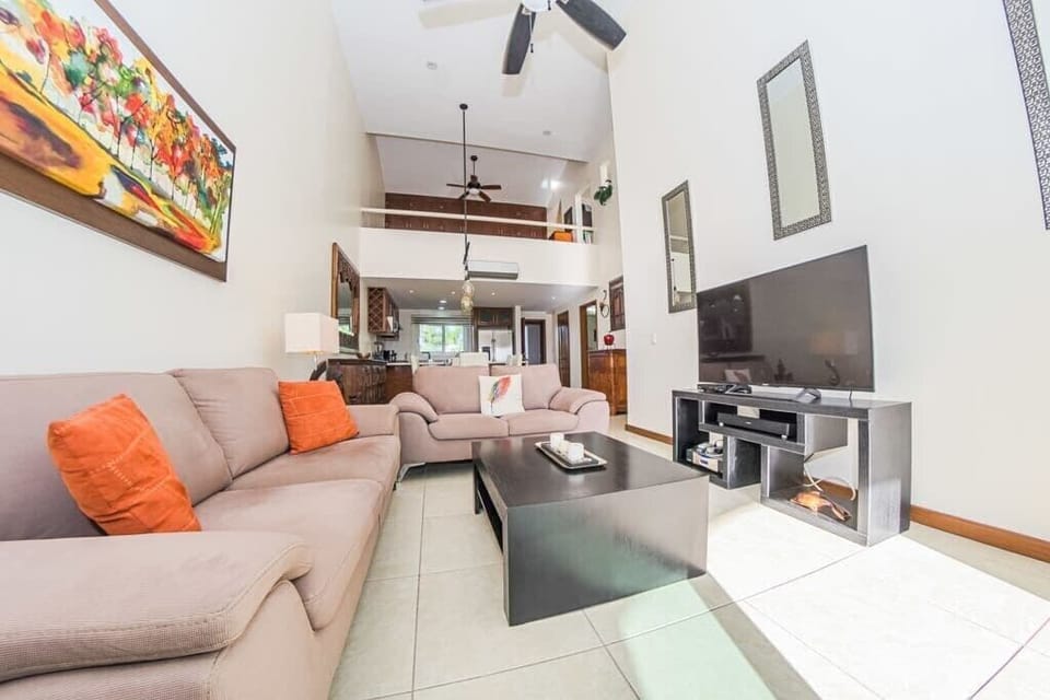 Living Room - TV with Shaw Cable