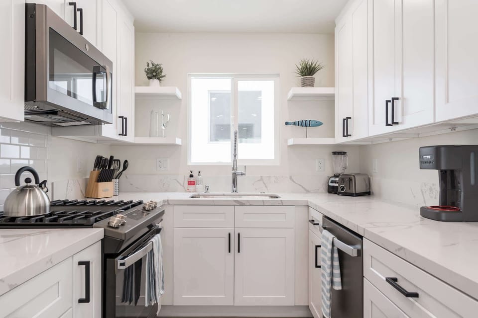 Kitchen | Full Appliance Set
