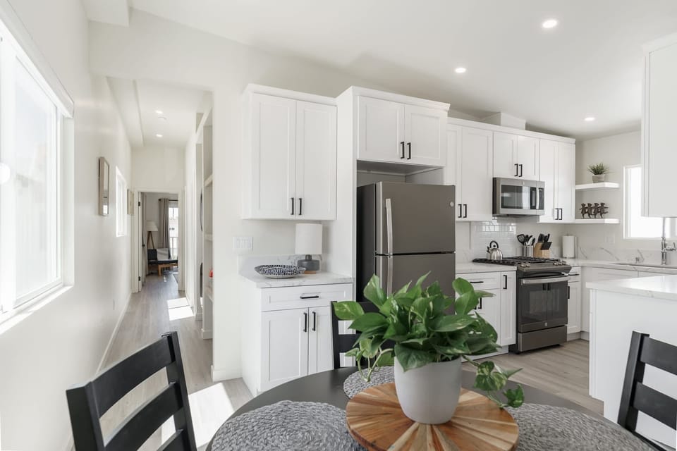 Kitchen | Dining Area