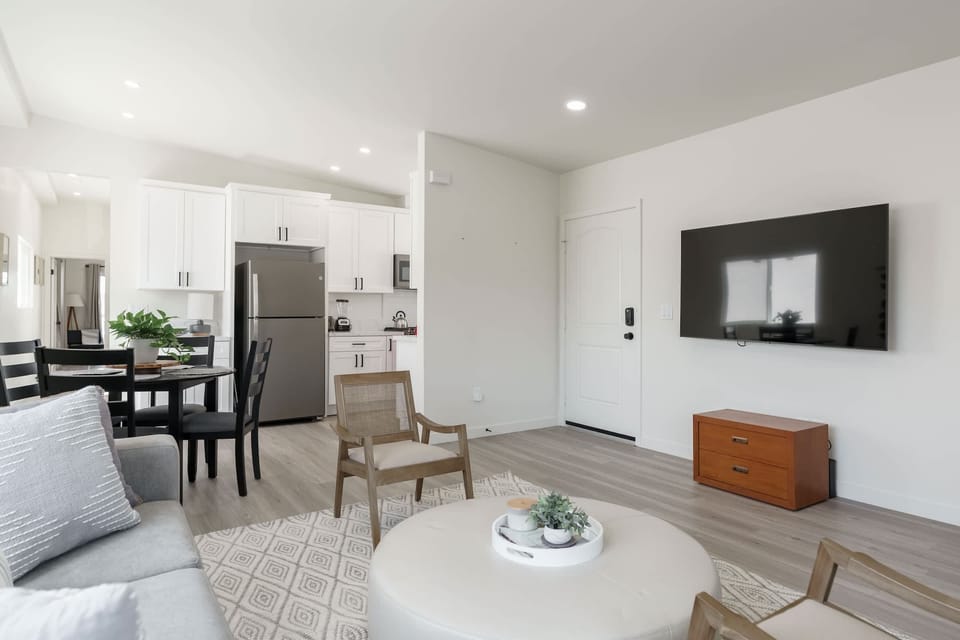 Living Room | Smart TV