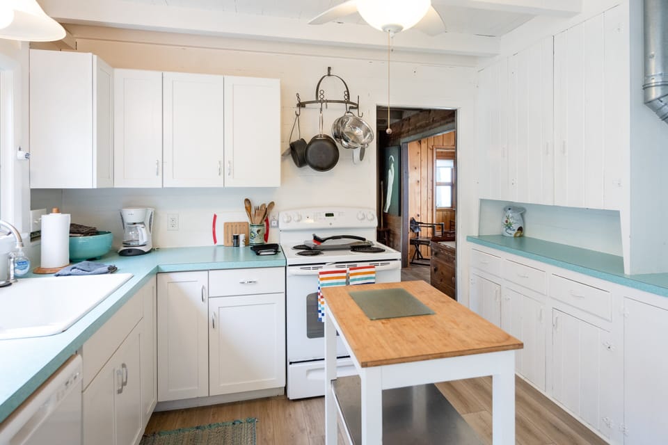 Fully Stocked Kitchen