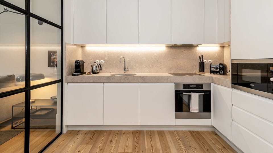 Modern kitchen with all the amenities for your meals #kitchen #cooking #portugal #pt #lisbon