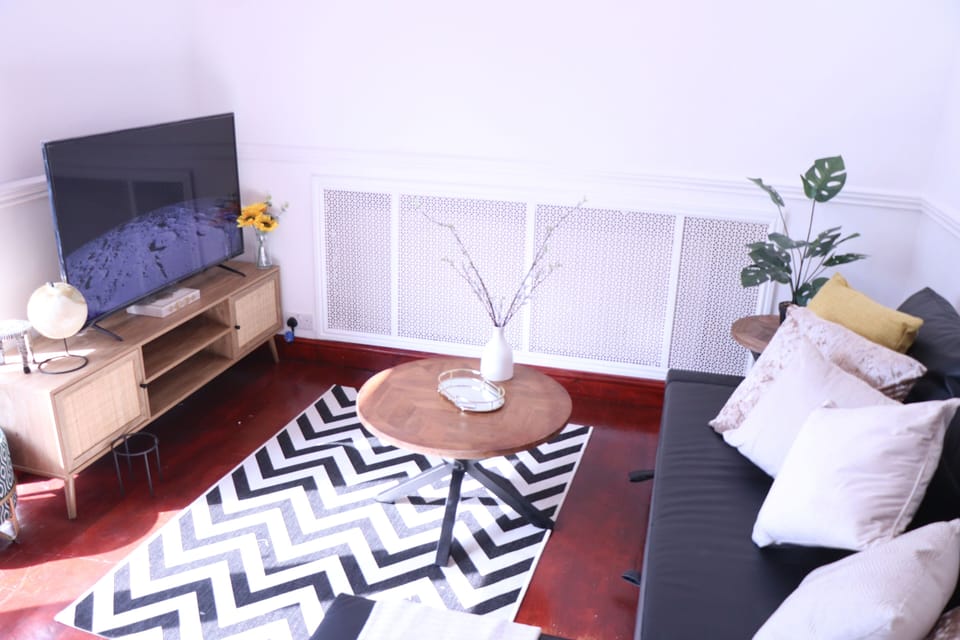 Living Room / Lounge