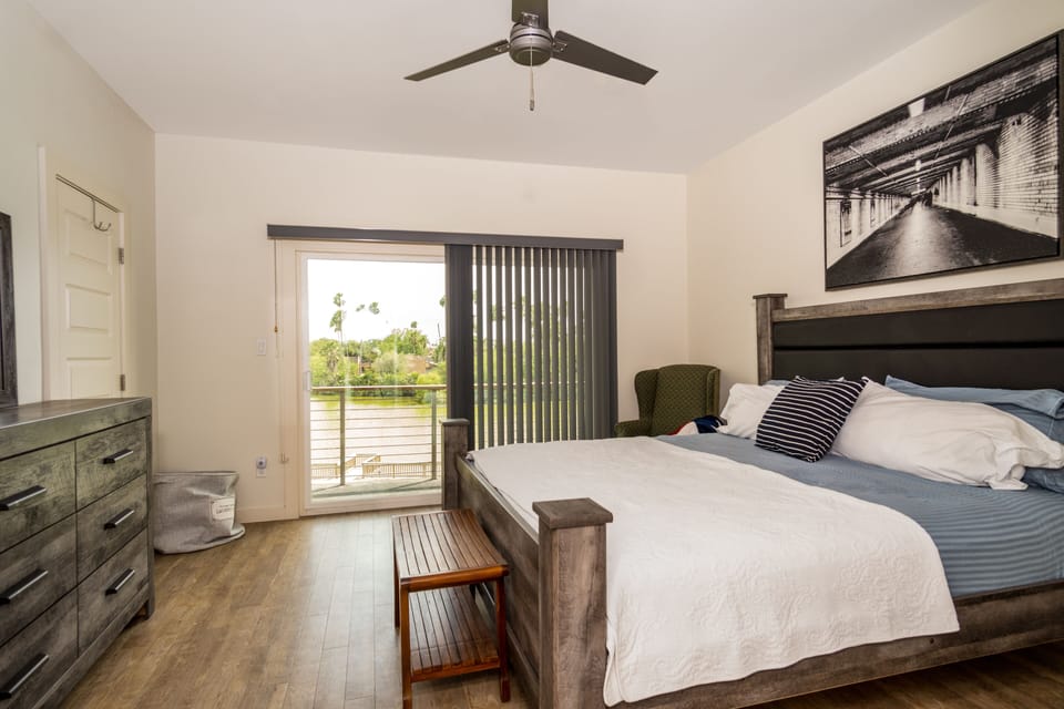King bed with a view en-suite