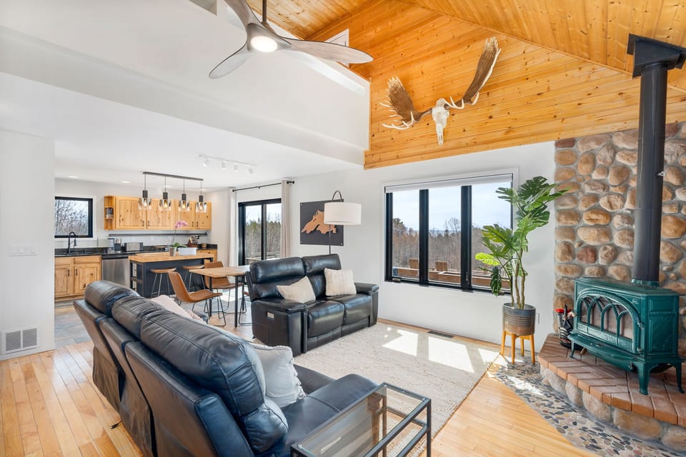 Entry view into the living room.