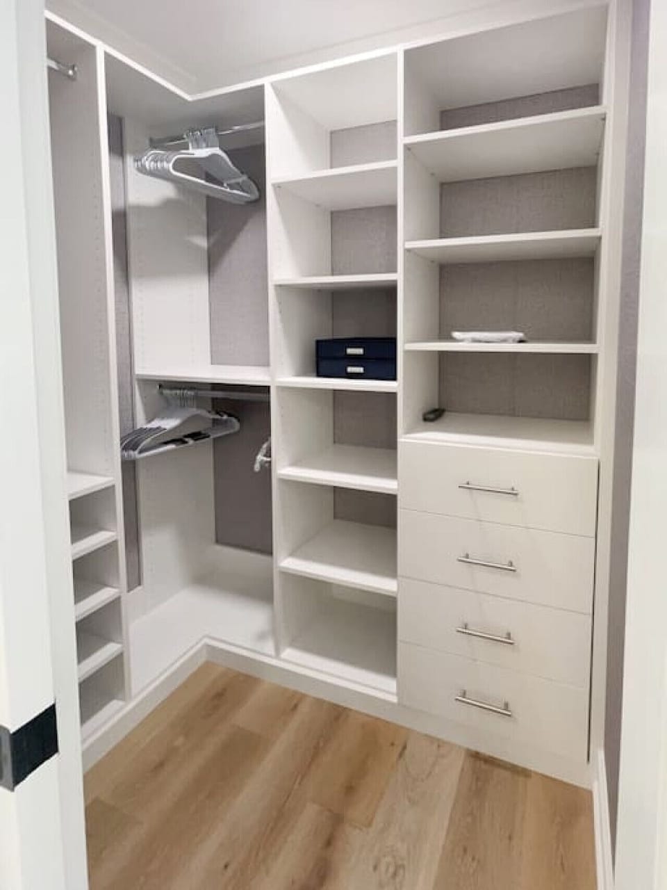 A lot of space to hang your clothes for an important event and other activities.
