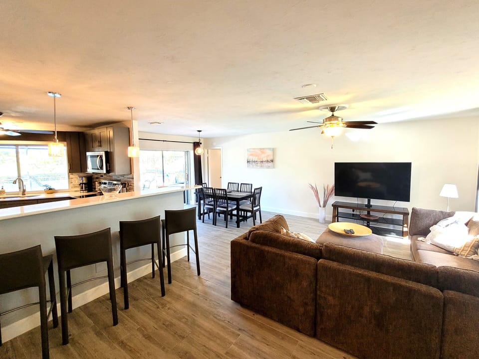 Living room 1 and dining room