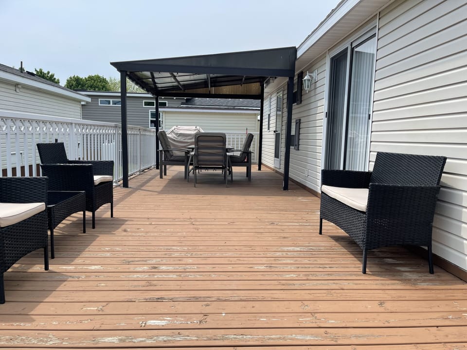 Large deck area