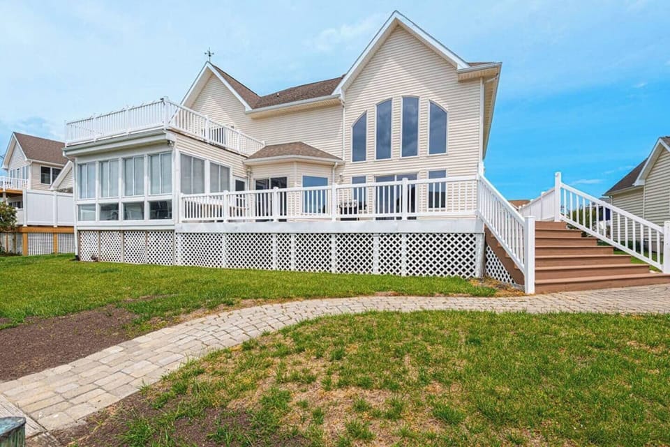 Large deck for grilling