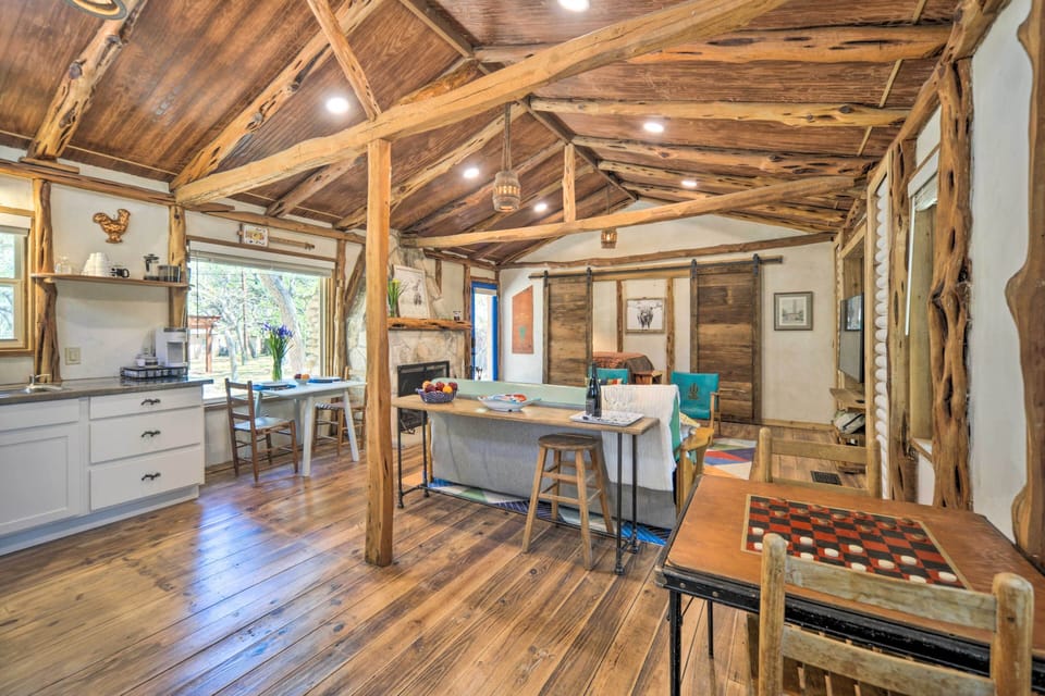 Living Room | Books | Board Games