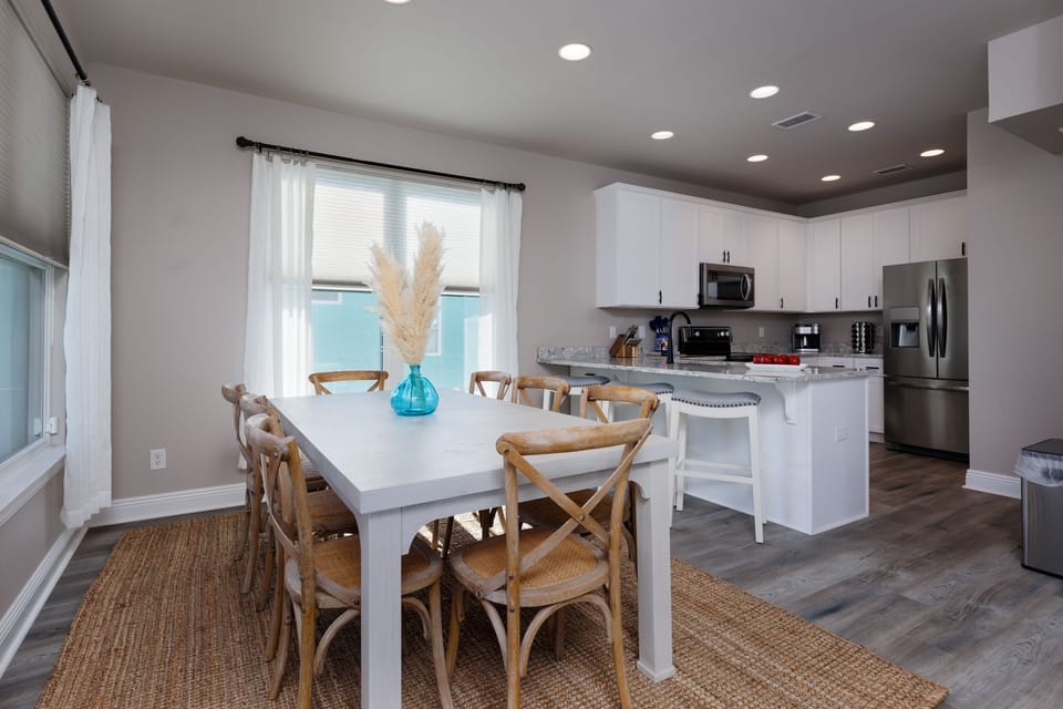 Granite Countertops with brand new stainless steel appliances 