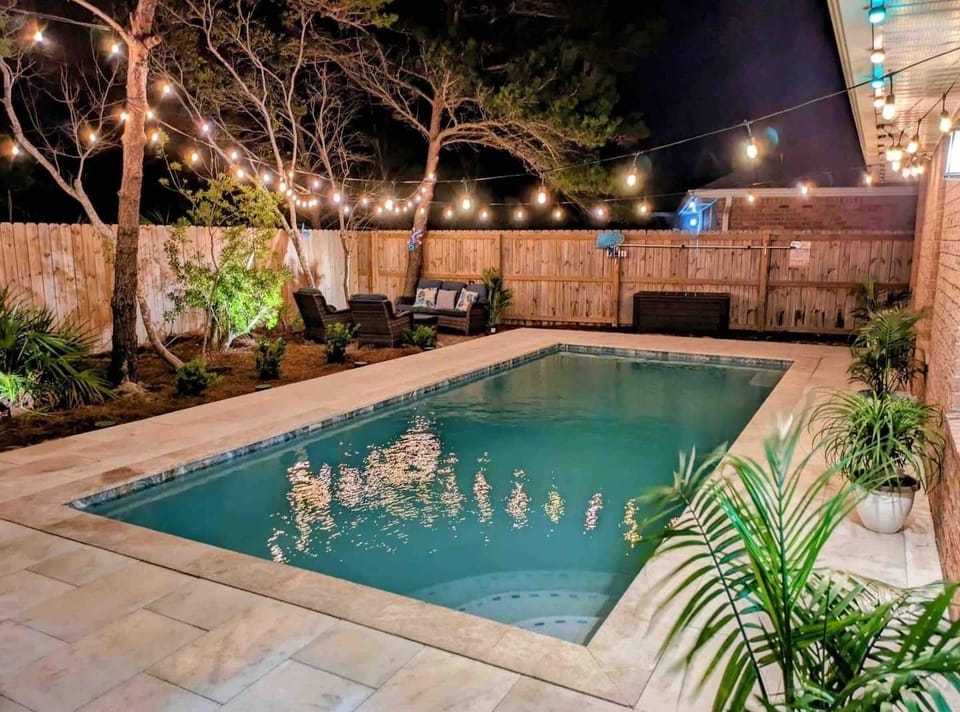 Private pool area