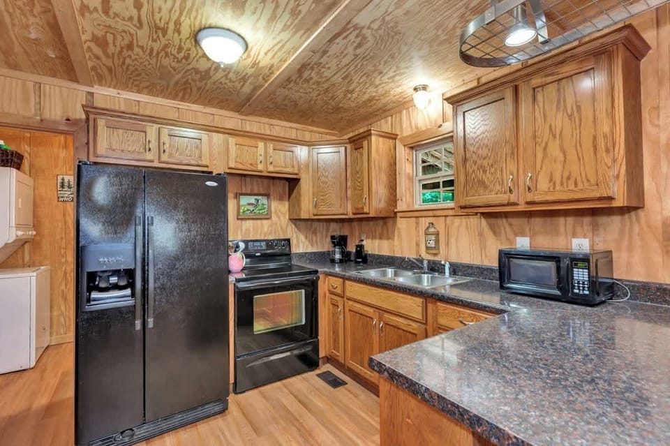 Nice kitchen with everything you'll need to stay in and cook while on your trip