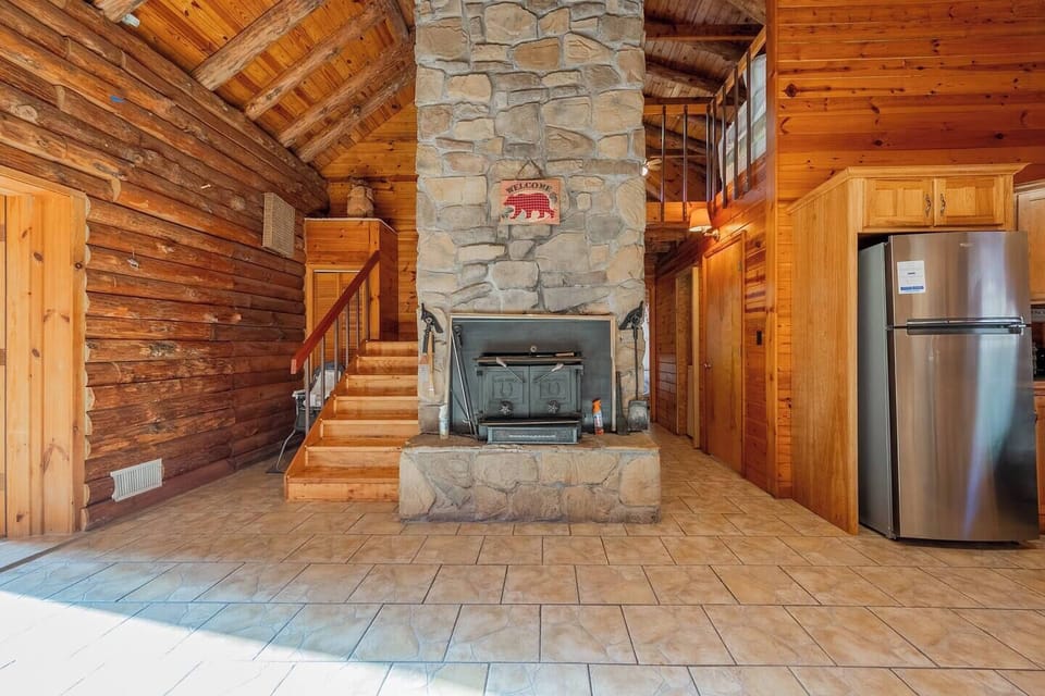 Wood burning fire place. (not available to use)