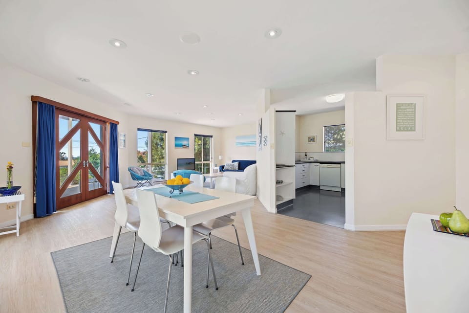 Open plan living & dining - light & bright with reverse cycle heating & cooling + underfloor heating in the winter months. 