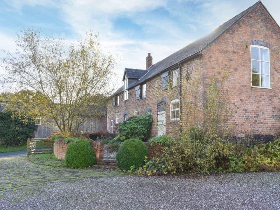 The Coach House Parking