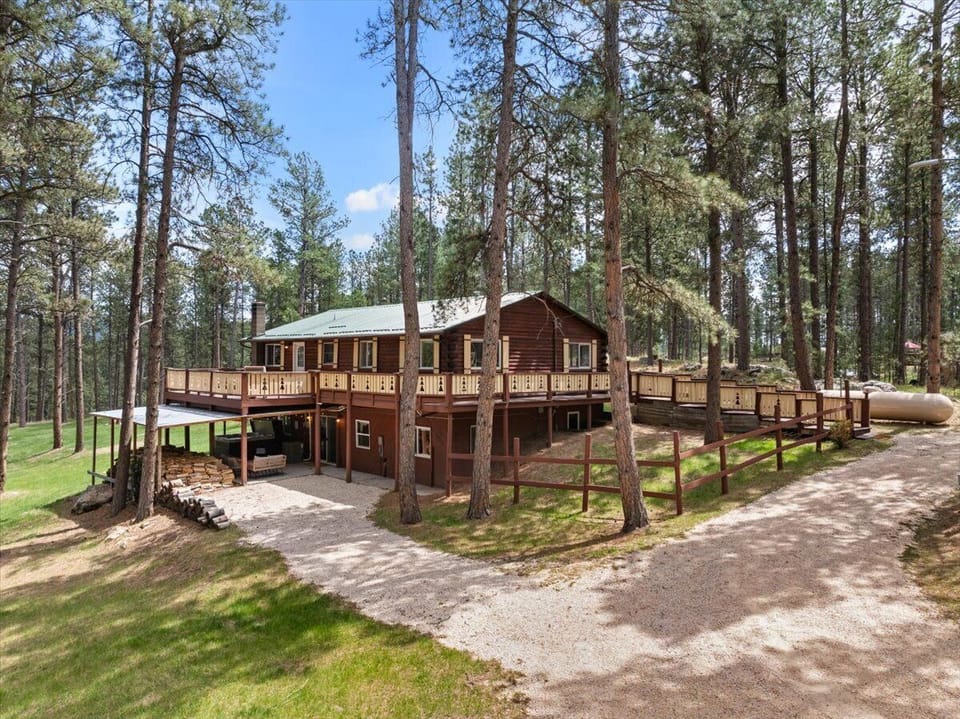 Nestled in three acres of pines, Needles Nest provides privacy and tranquility.
