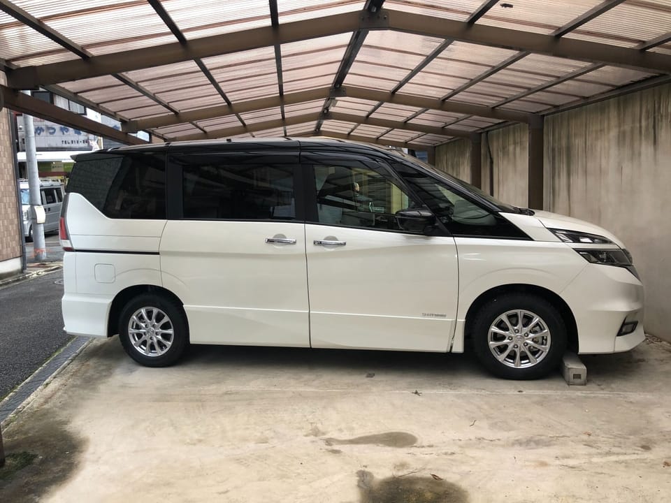 Shuttle car 3 free parking lots