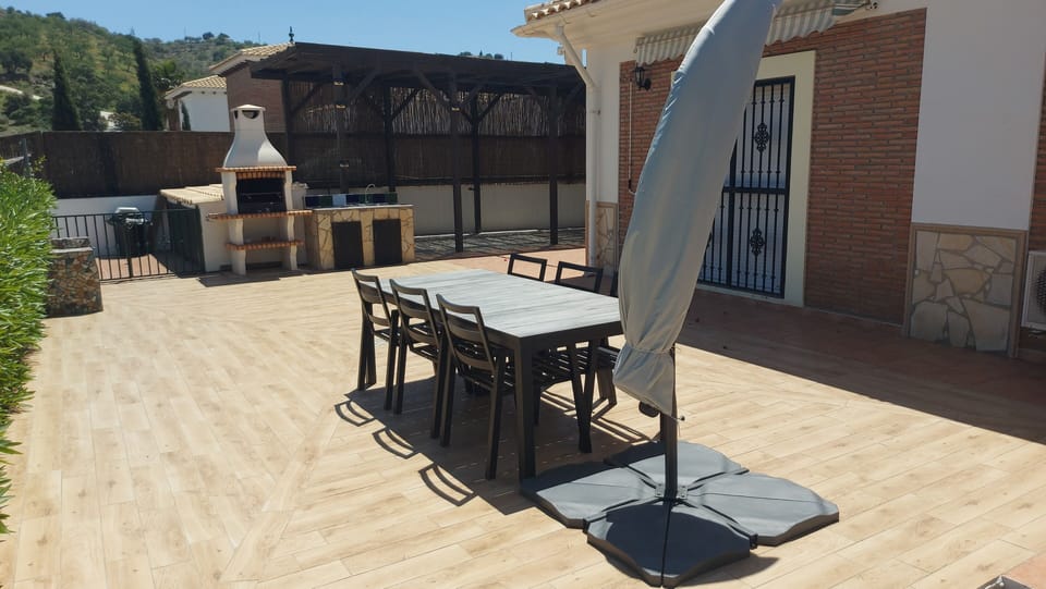 Savoring meals outdoors amidst astonishing views