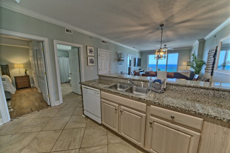 Enjoy this amazing view while preparing meals in the kitchen 