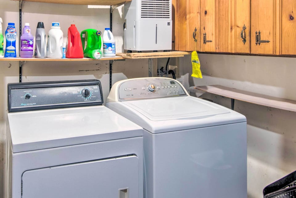 Washer/Dryer | Iron/Board