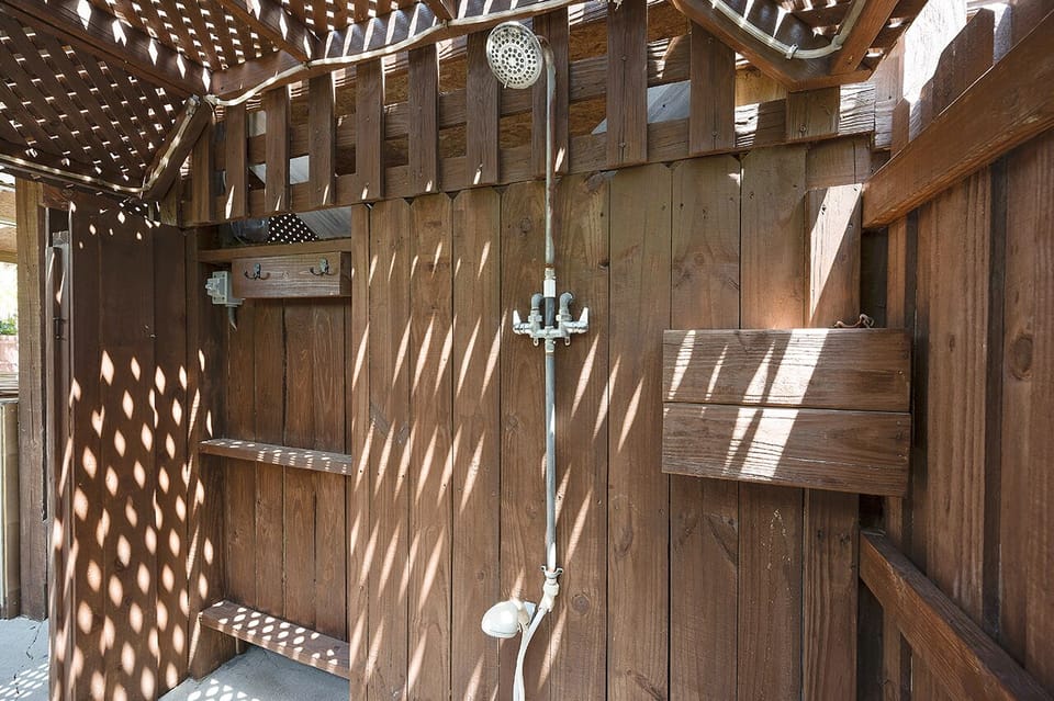 Hot and cold outdoor shower for sandy feet! 