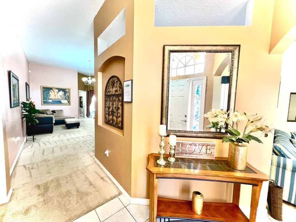 Villa del sol, gate community  Villa in Haines City