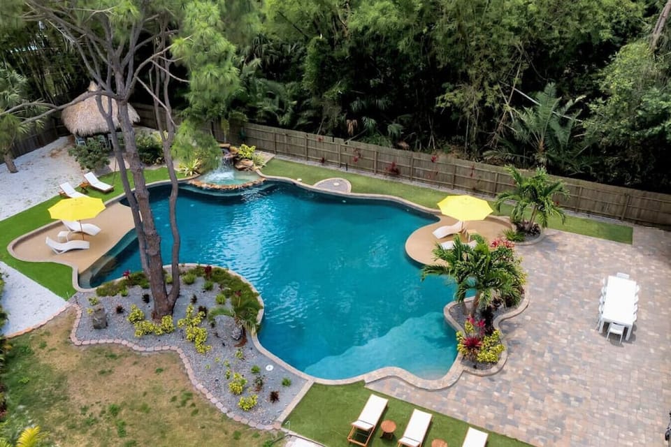 Pool Paradise: Liquid Luxury, your oasis of relaxation and recreation