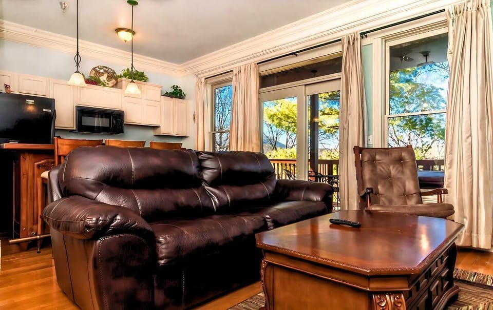 Bright and inviting living space with plush seating to elevate your relaxation!