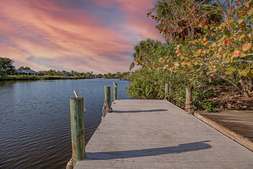 Fishing dock