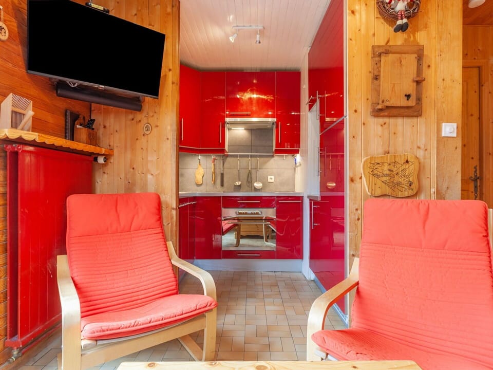 Property, Furniture, Decoration, Wood, Interior Design, Orange, Floor, Flooring, Red, Comfort