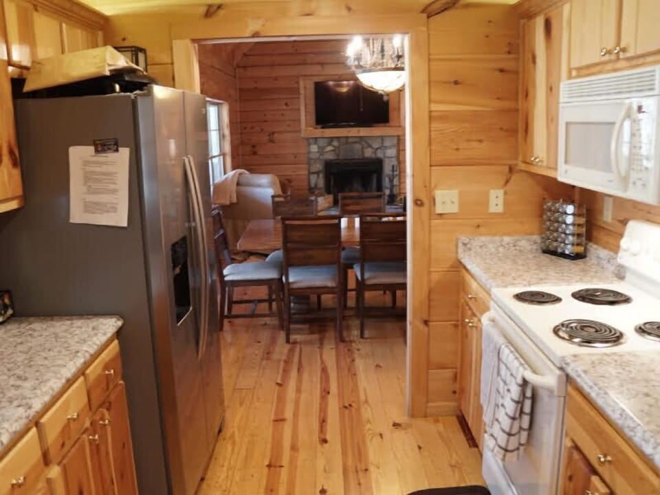 Main Level Fully Equipped Kitchen