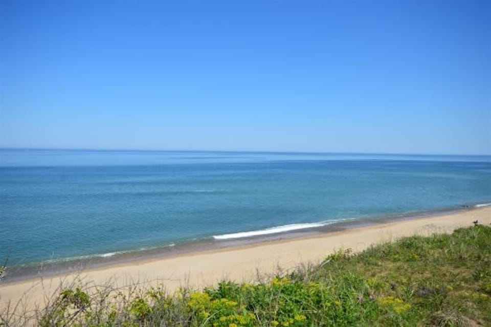 Nearby Coast Guard Beach 