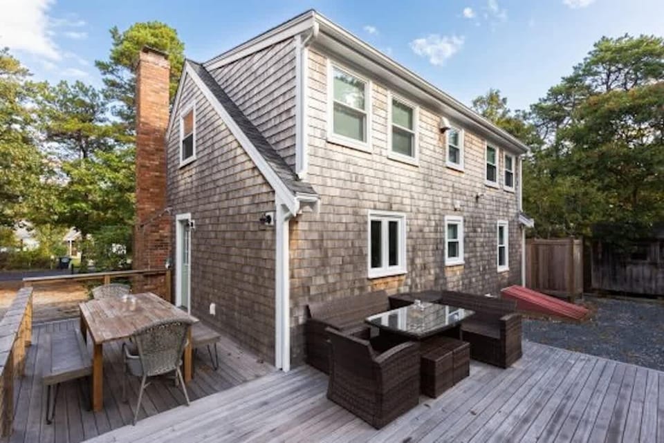 Plenty of outdoor seating options