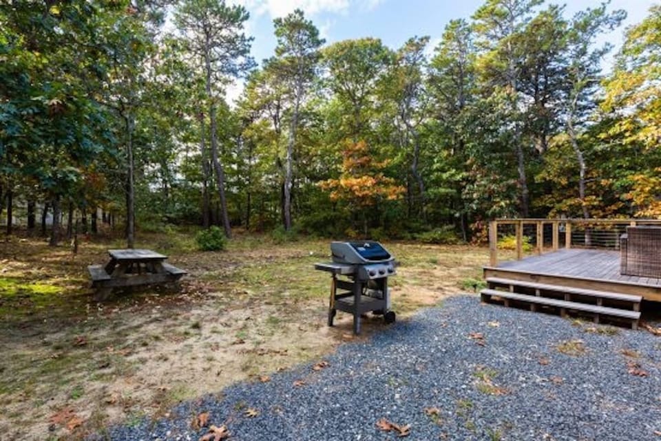 Additional picnic table 
