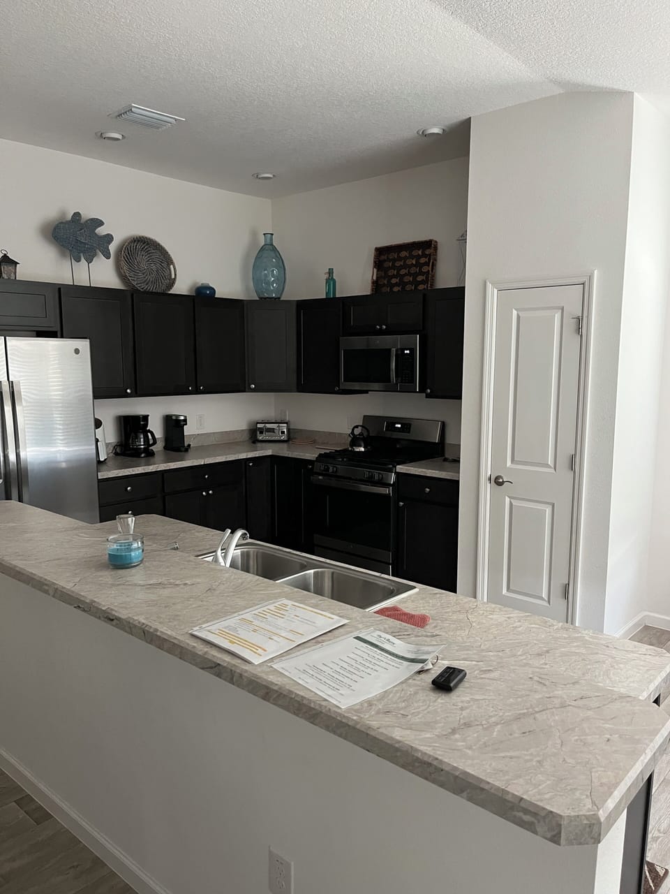 Kitchen with all the basics included!