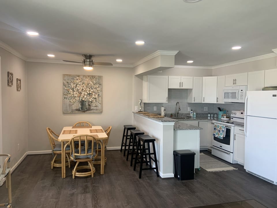 Kitchen and Dining room 