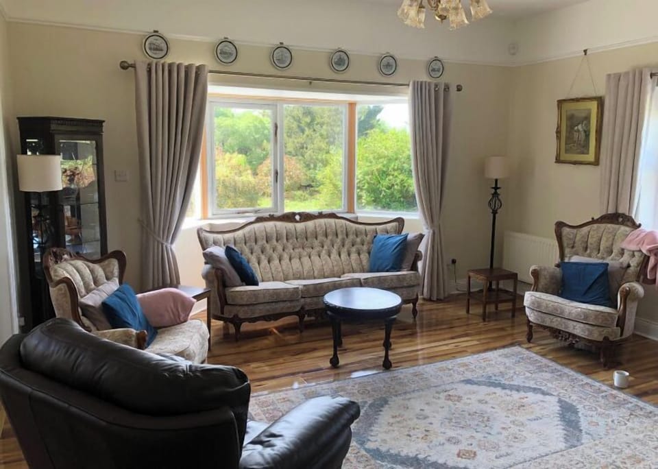 The Caragh lounge