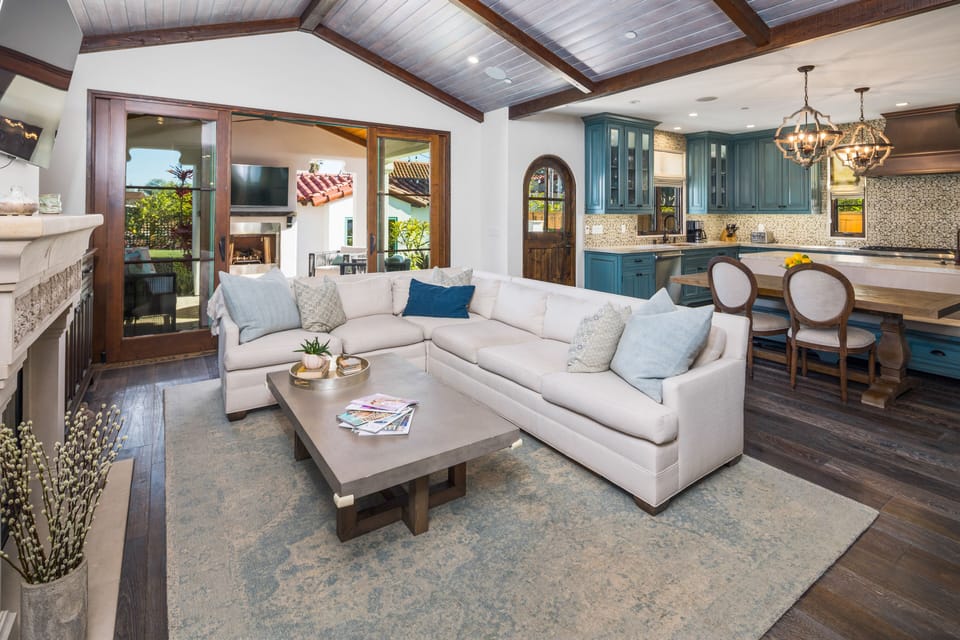 Great Room leading to Veranda